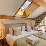 Les Melees - Alpes Agency - Argentiere *
