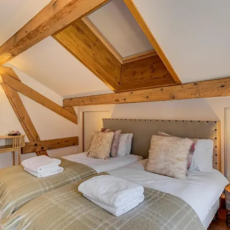 Les Melees - Alpes Agency - Argentiere *
