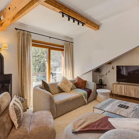 Les Melees - Alpes Agency - Argentiere * Chamonix